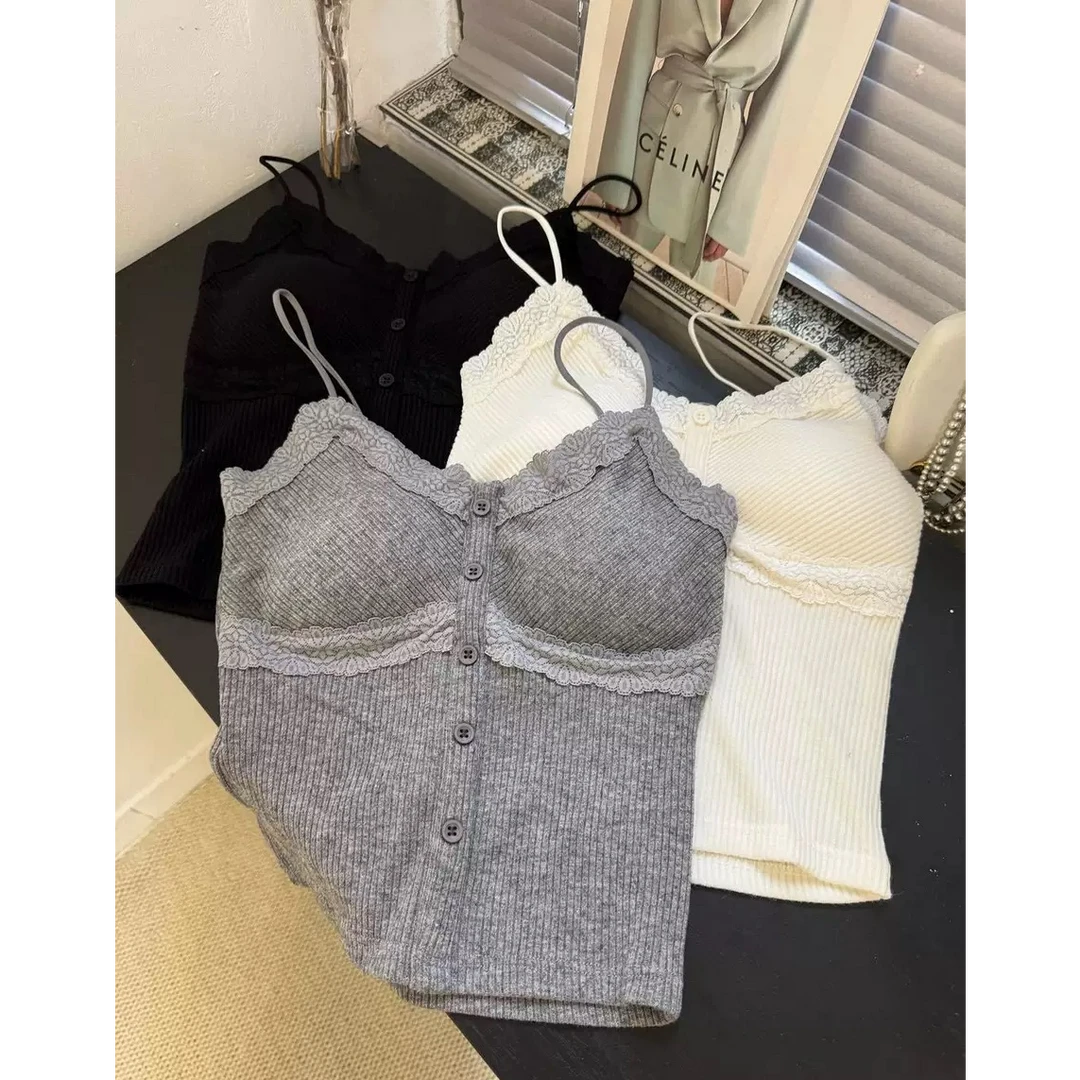 纯欲风甜辣妹时尚纽扣蕾丝吊带背心女带胸垫内搭固定打底修身美背