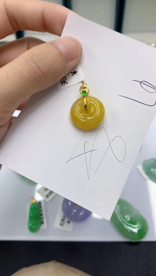 颈饰未镶嵌翡翠翡翠