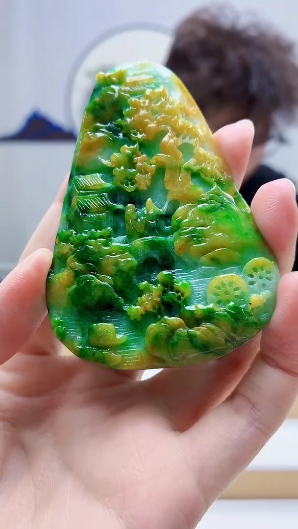 未镶嵌定制翡翠4688zm-毛货挂件140