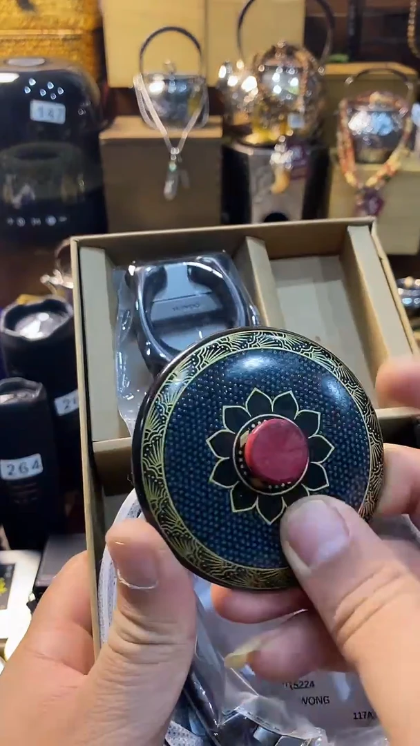 瓷片闪购商品 如图所示