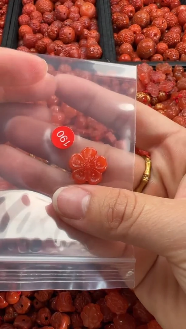 【闪购商品】南红玛瑙颈饰未镶嵌1