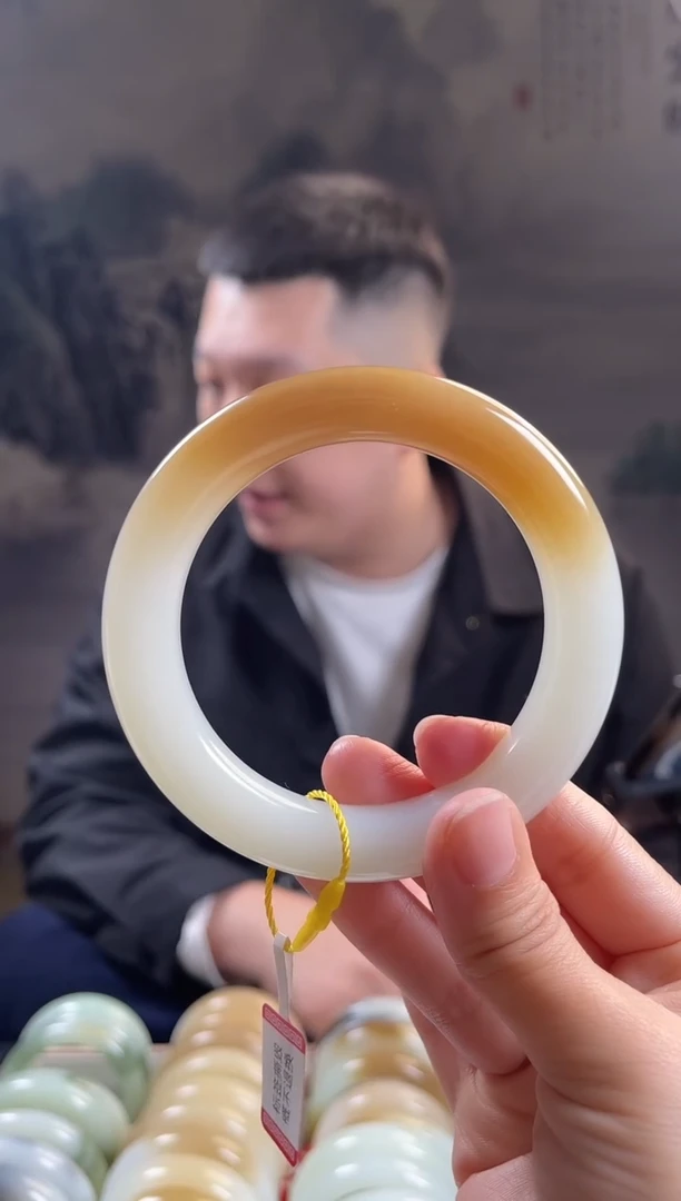 未镶嵌手镯和田玉63圈口5923