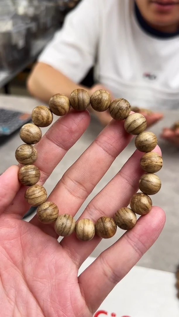 沉香手串达拉干花珠11mm/6克 多样性发其一