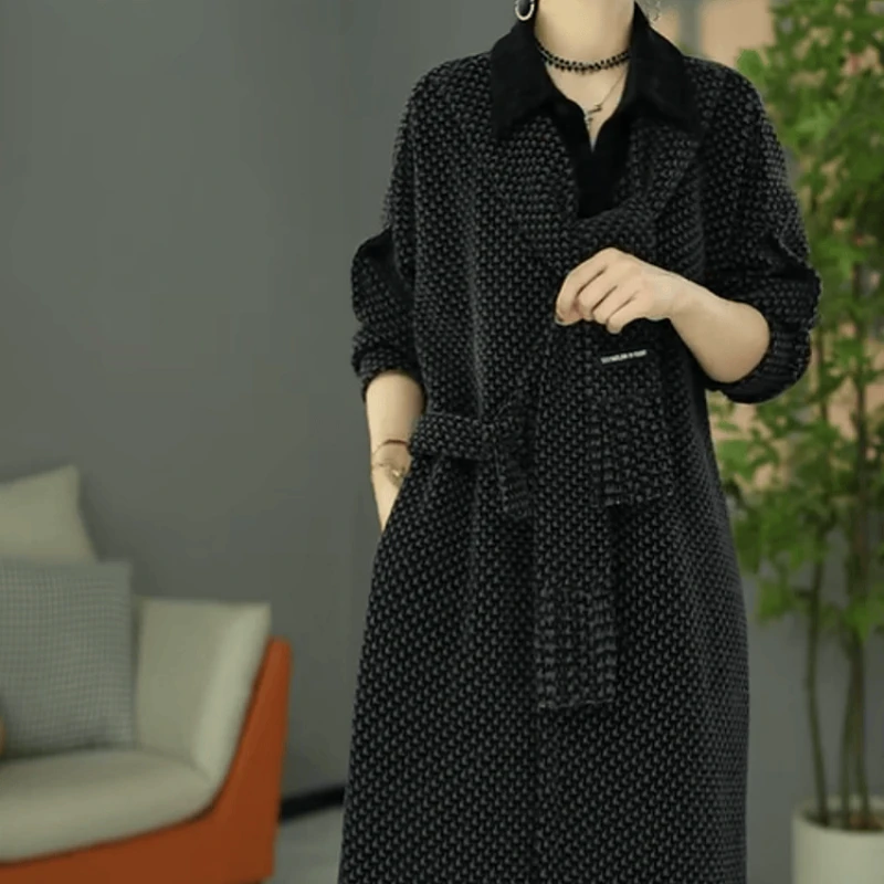 B332【连衣裙】2025秋季新款欧版加厚保暖宽松休闲减龄遮肚连衣裙