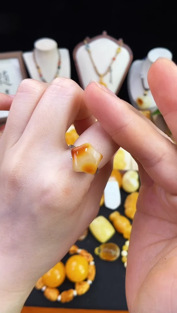 琥珀未镶嵌珠宝奇石柒月