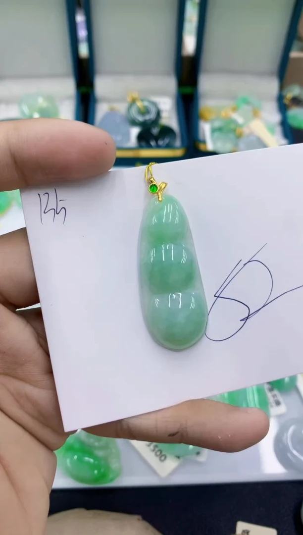 颈饰未镶嵌翡翠11111111