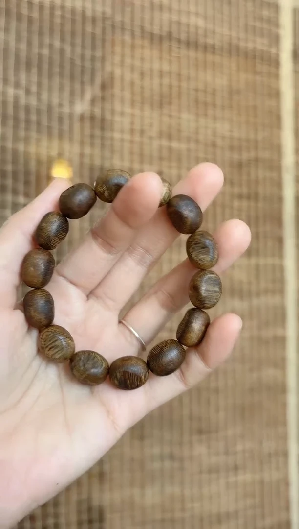 【闪购商品】沉香手串海南莺歌绿棋留疤单圈多样性发货