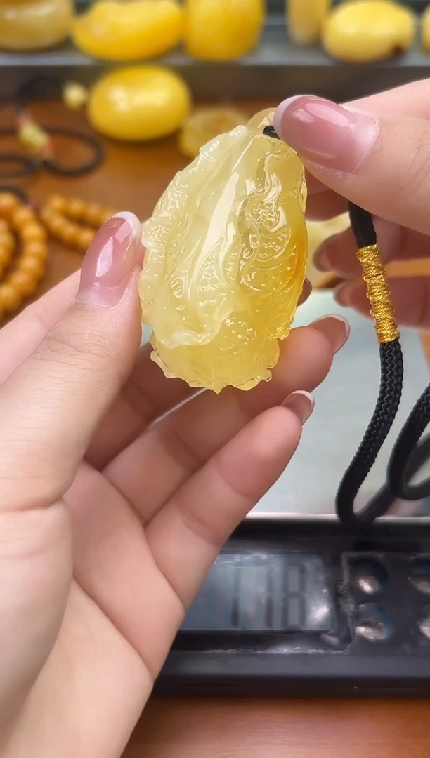 未镶嵌琥珀裸石琥珀蜜蜡吊坠