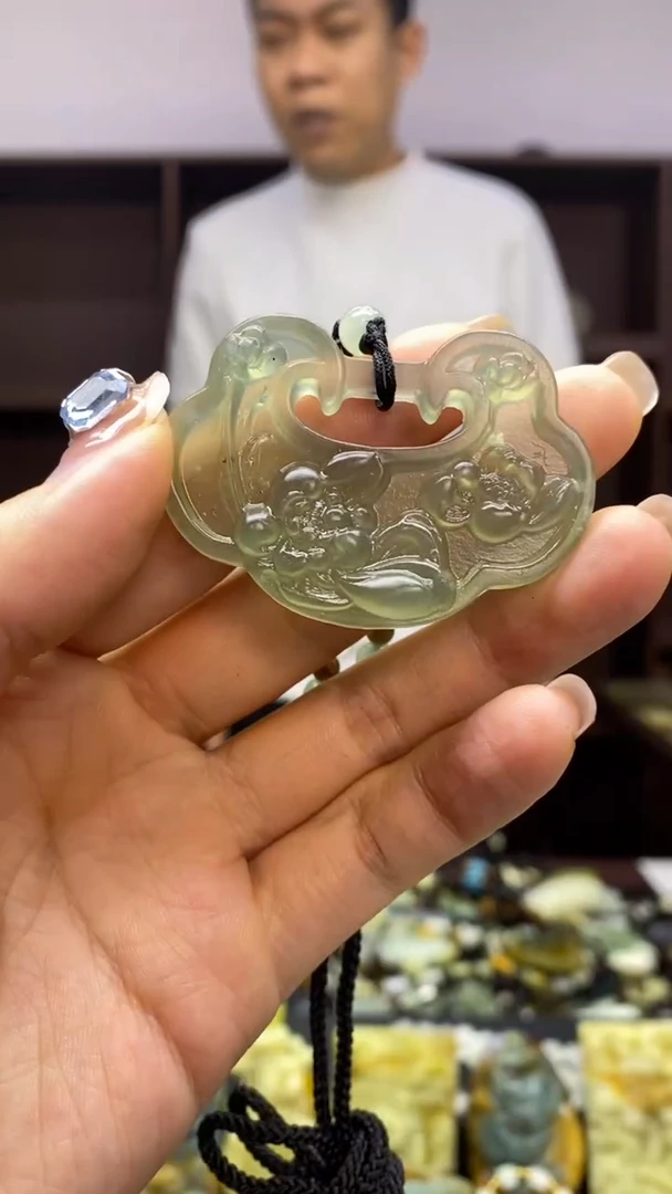 未镶嵌岫玉挂件