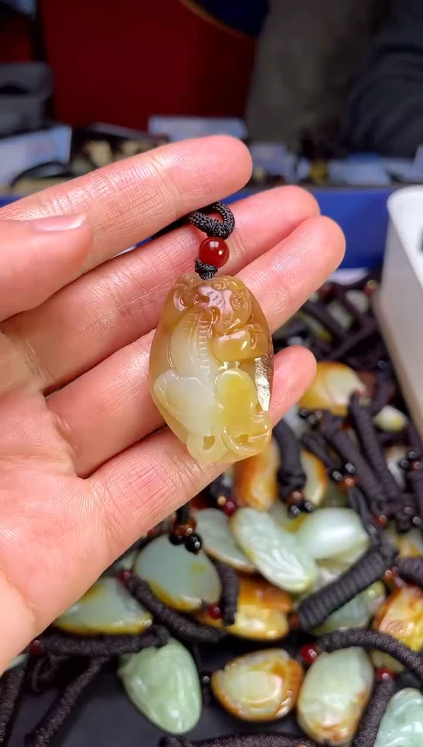 【闪购商品】和田玉颈饰未镶嵌1