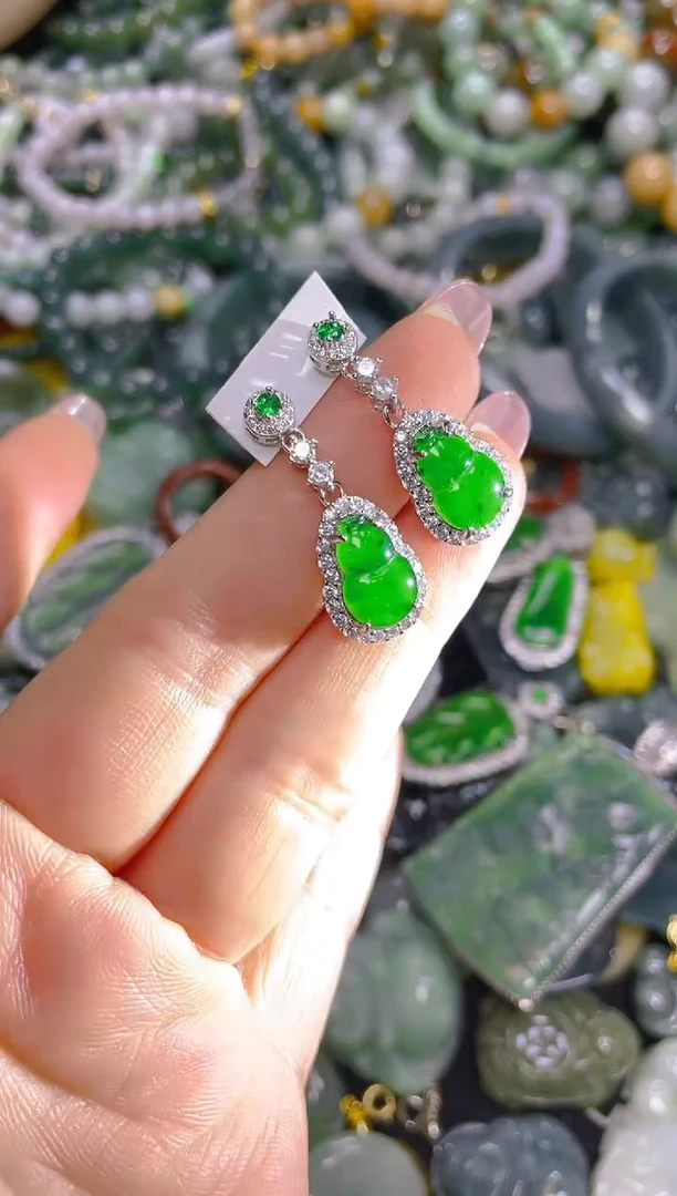 颈饰未镶嵌翡翠/L/翡翠A货，一件也是批发价