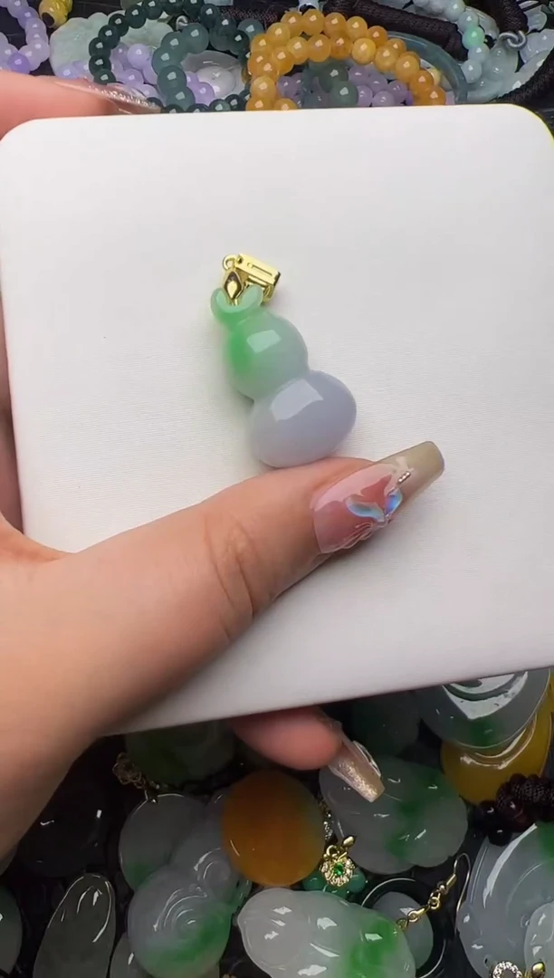 翡翠未镶嵌颈饰天然缅甸翡翠吊坠