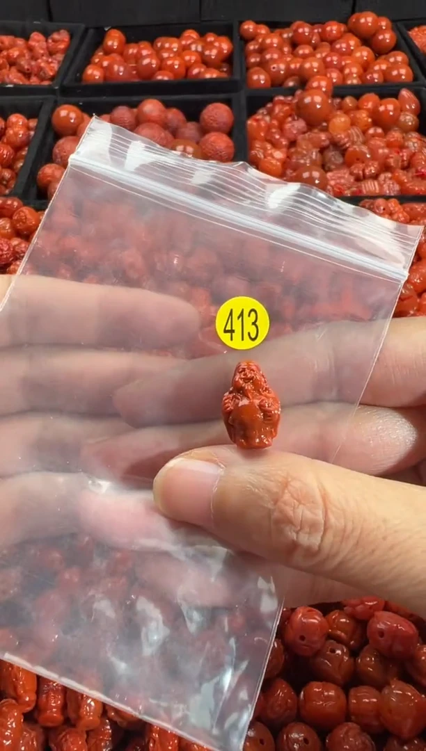 颈饰未镶嵌南红玛瑙1