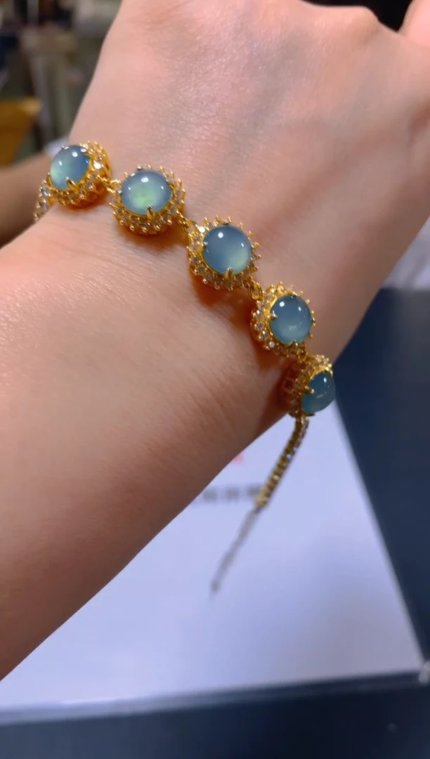 未镶嵌手链翡翠多样性发一