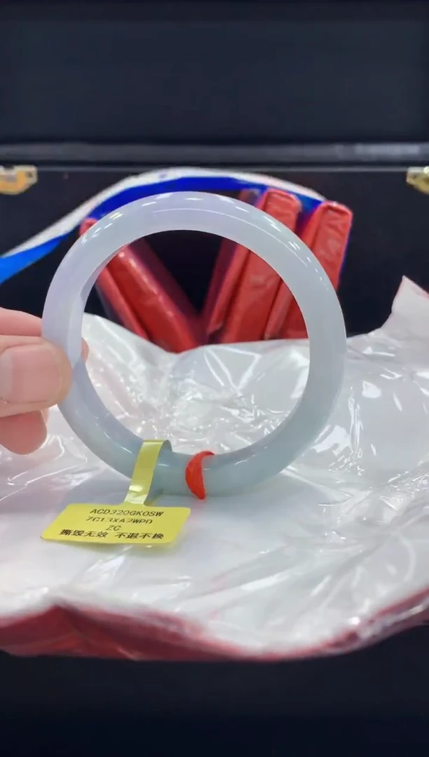 未镶嵌手镯翡翠翡翠手镯