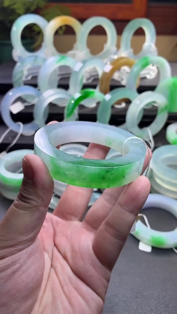 未镶嵌（勿拍）定制翡翠翡翠手镯定制