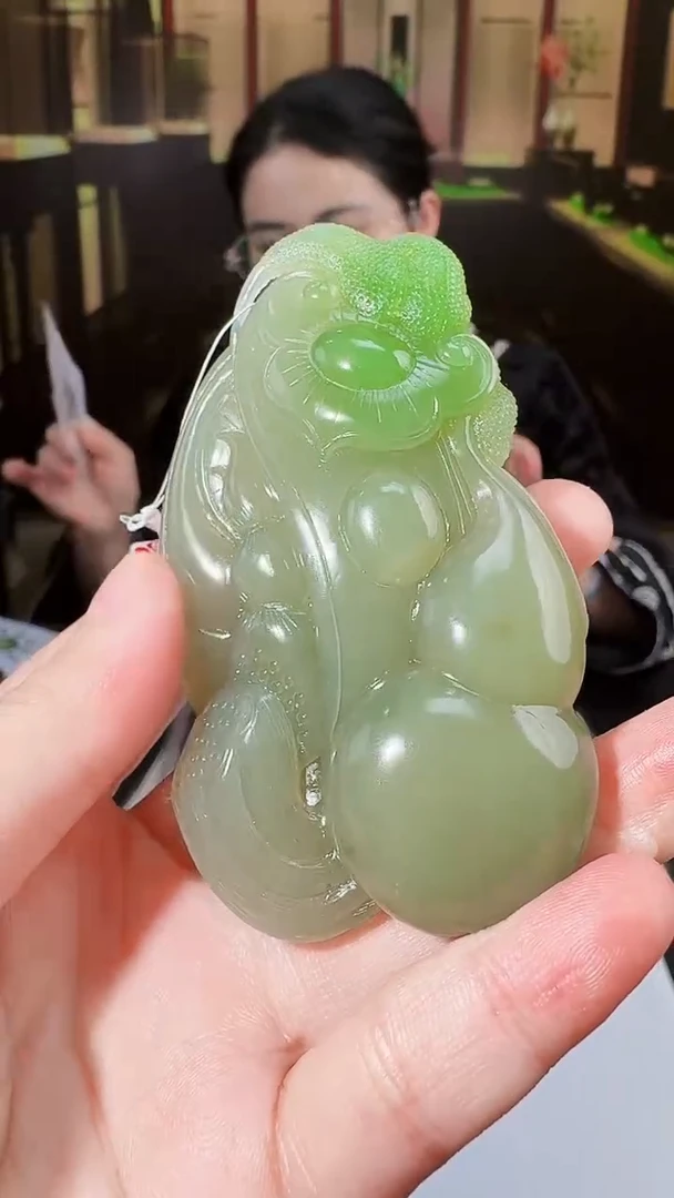 定制和田玉玉润名家天然和田玉（拍一发一）