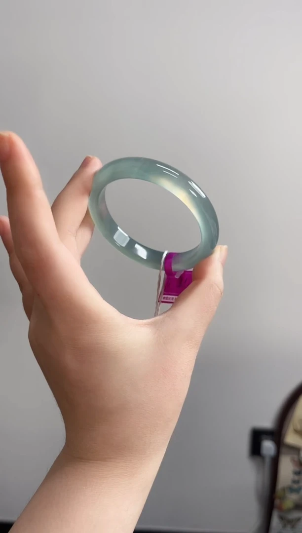 玛瑙/玉髓手镯未镶嵌55-56圈需要包容