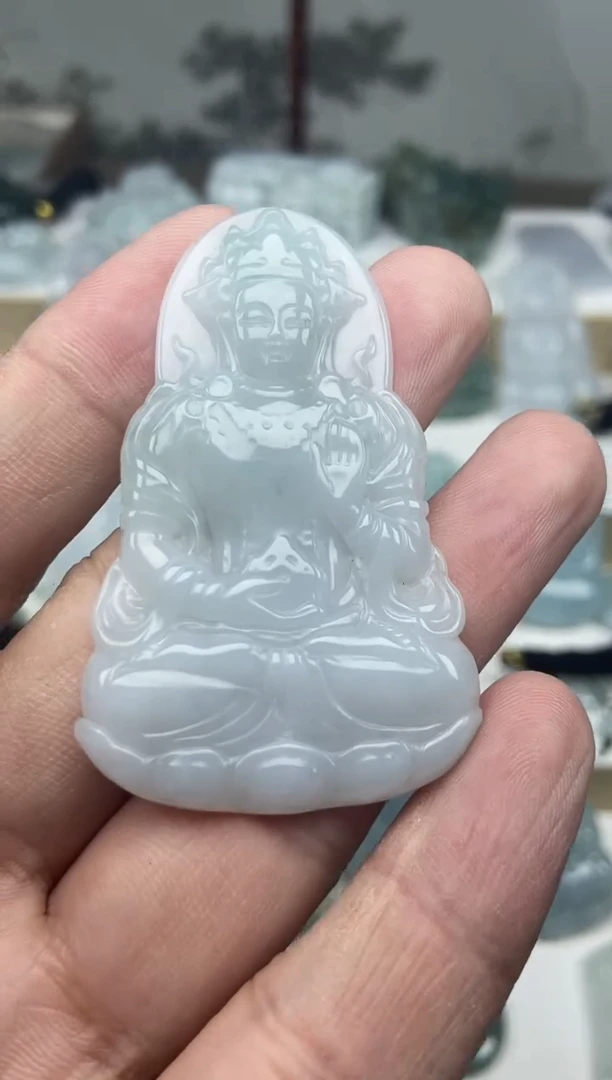 颈饰未镶嵌翡翠度母观音