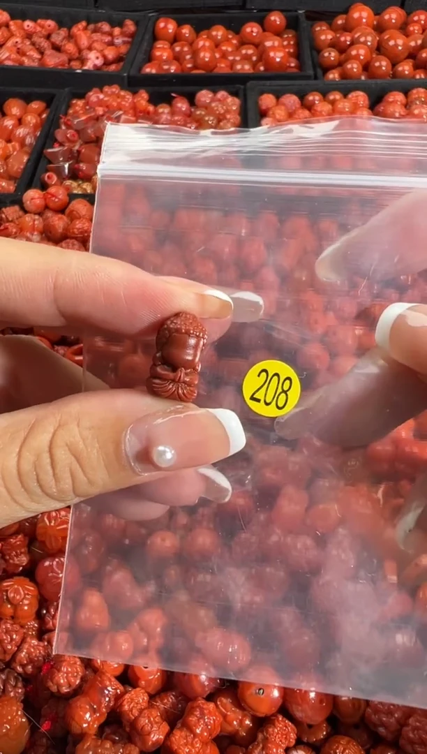 颈饰未镶嵌南红玛瑙1