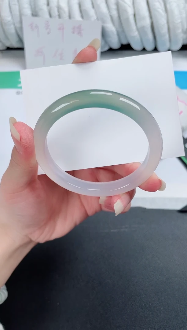 【闪购商品】石英质玉手镯未镶嵌266-58.8