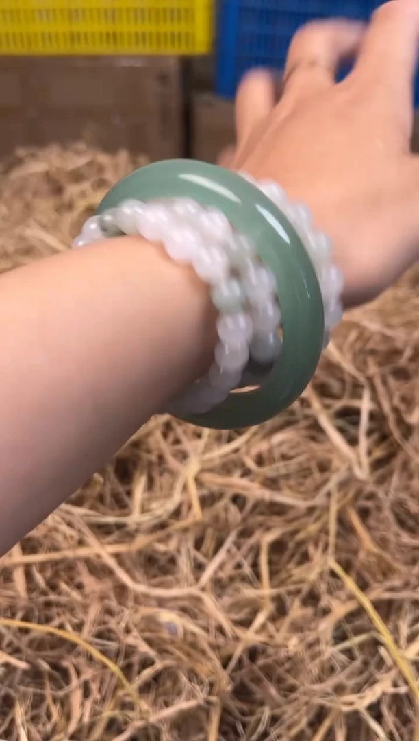 未镶嵌手镯石英质玉TSC手串