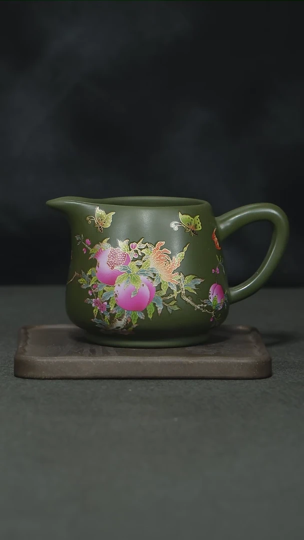 【闪购商品】紫砂茶杯绿泥手绘石榴寿桃公道杯