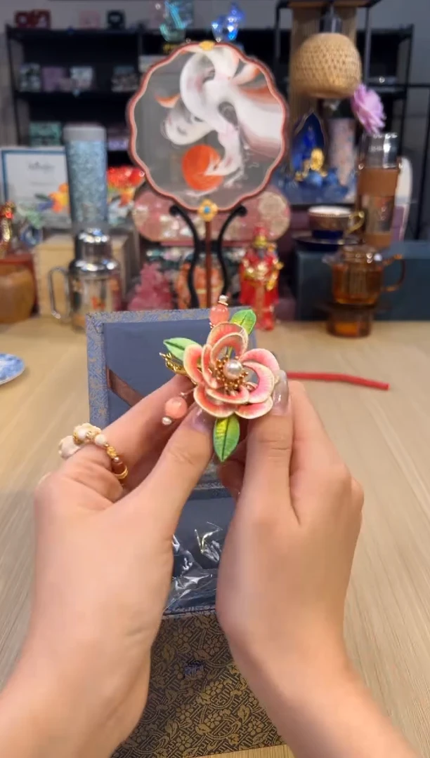 173苏绣小夹子（对图）