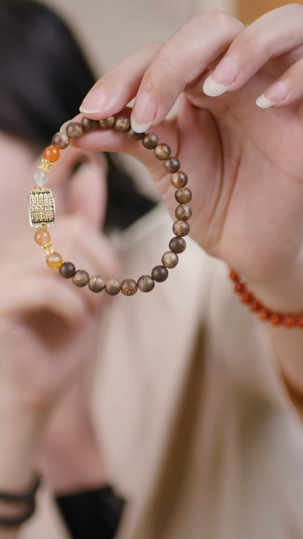 水晶手串未镶嵌（单圈白奇楠0.6+白水晶五条经）