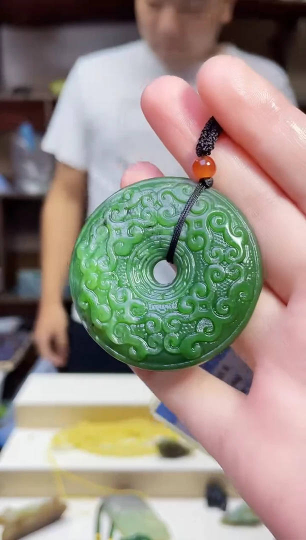 和田玉未镶嵌颈饰1