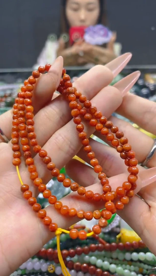 颈饰未镶嵌翡翠4MM