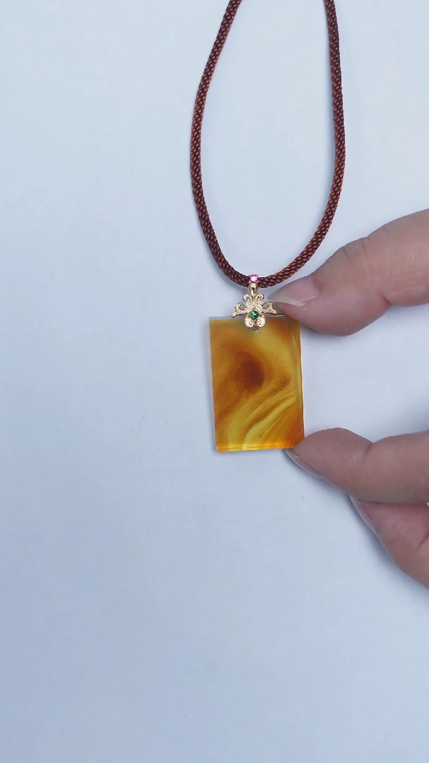 未镶嵌颈饰琥珀茶珀牌子吊坠