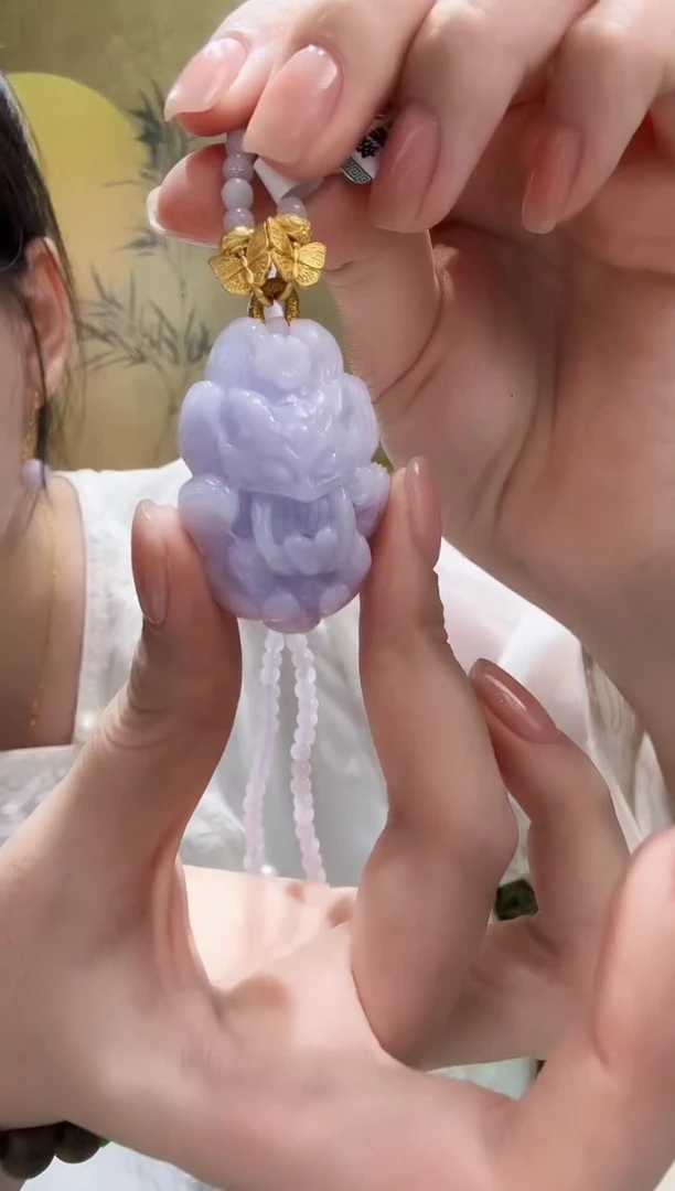 颈饰未镶嵌翡翠吊坠