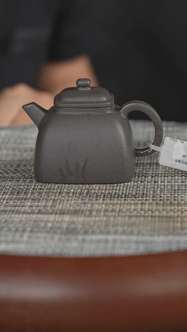 茶壶紫砂蟹壳青 四方坦然！！！