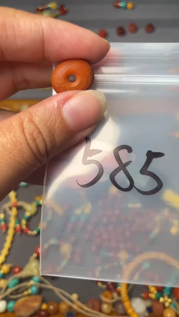 裸石蜜蜡未镶嵌585
