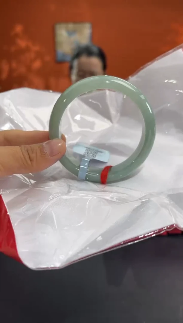 未镶嵌手镯翡翠翡翠手镯