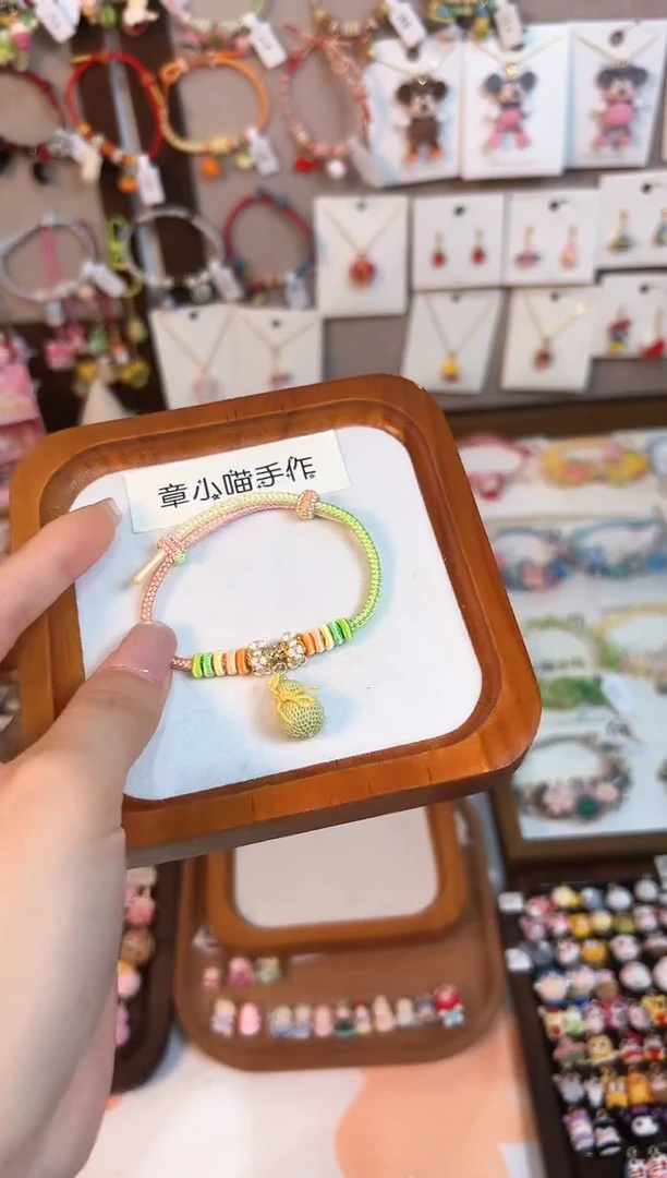 针织品橘绿渐变色系手绳配钩织葫芦