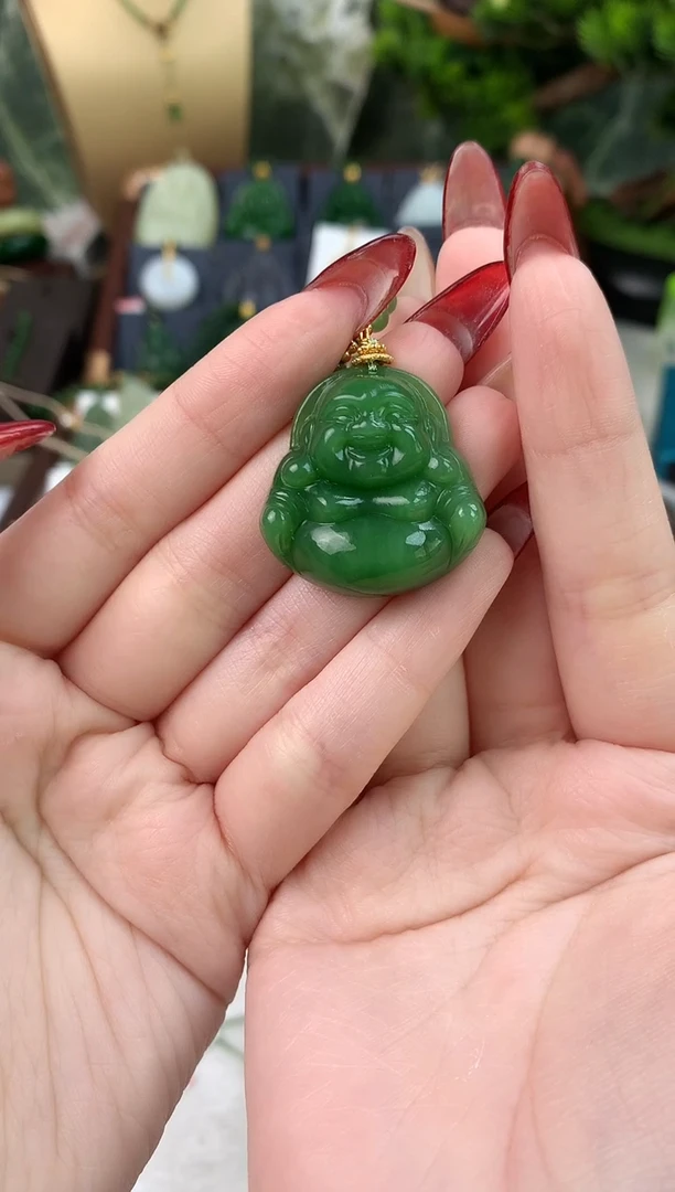 颈饰未镶嵌和田玉吊坠