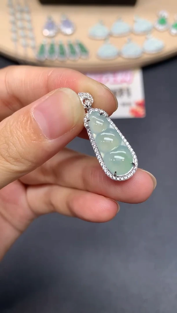 翡翠银S925镶嵌吊坠(不含链)福豆【多样性发其一】
