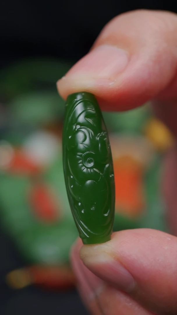 和田玉（碧玉）未镶嵌颈饰落***秋碧玉勒子