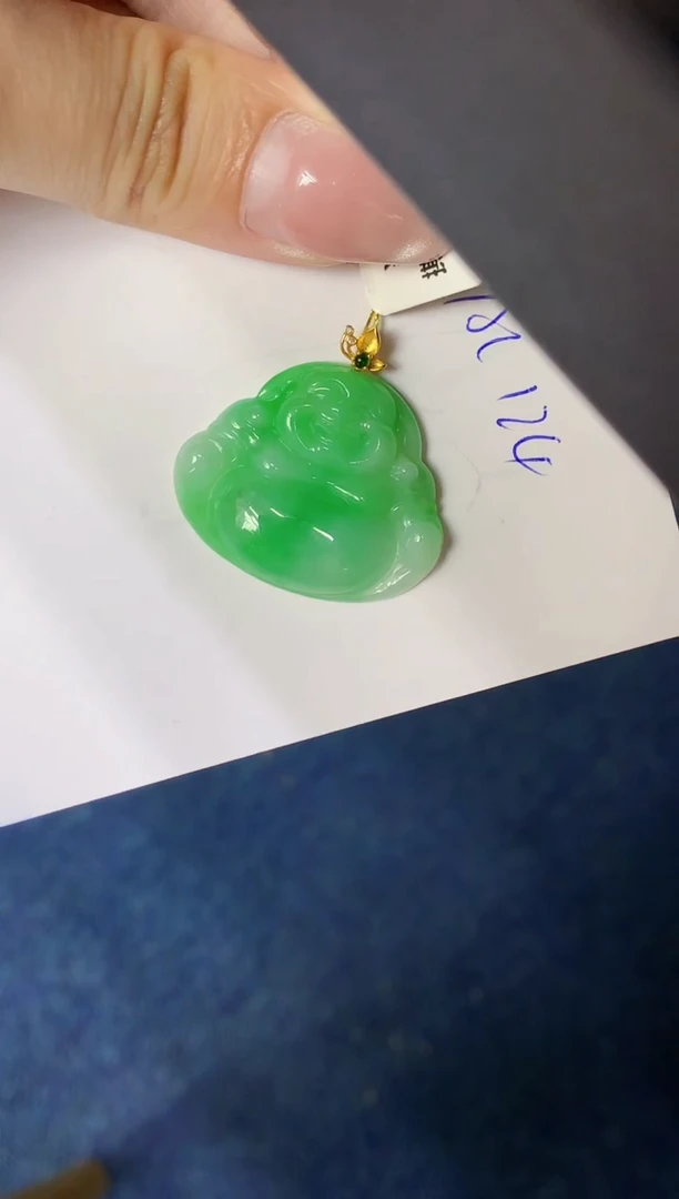 翡翠18K金镶嵌颈饰缅甸天然翡翠A货