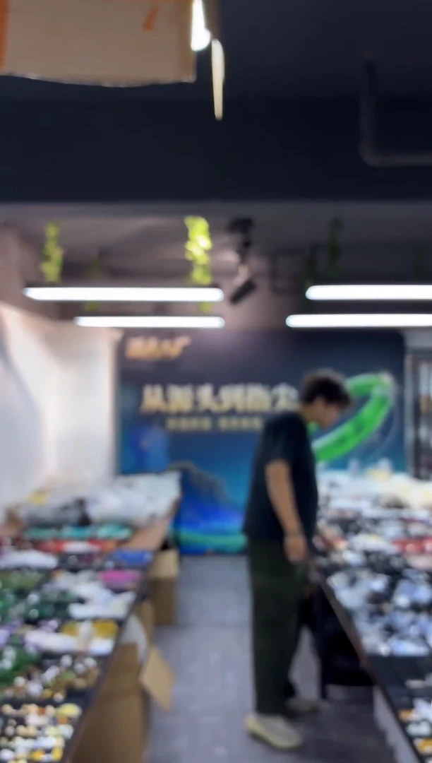 银S925镶嵌耳饰水晶多样性发其一，颜色微差