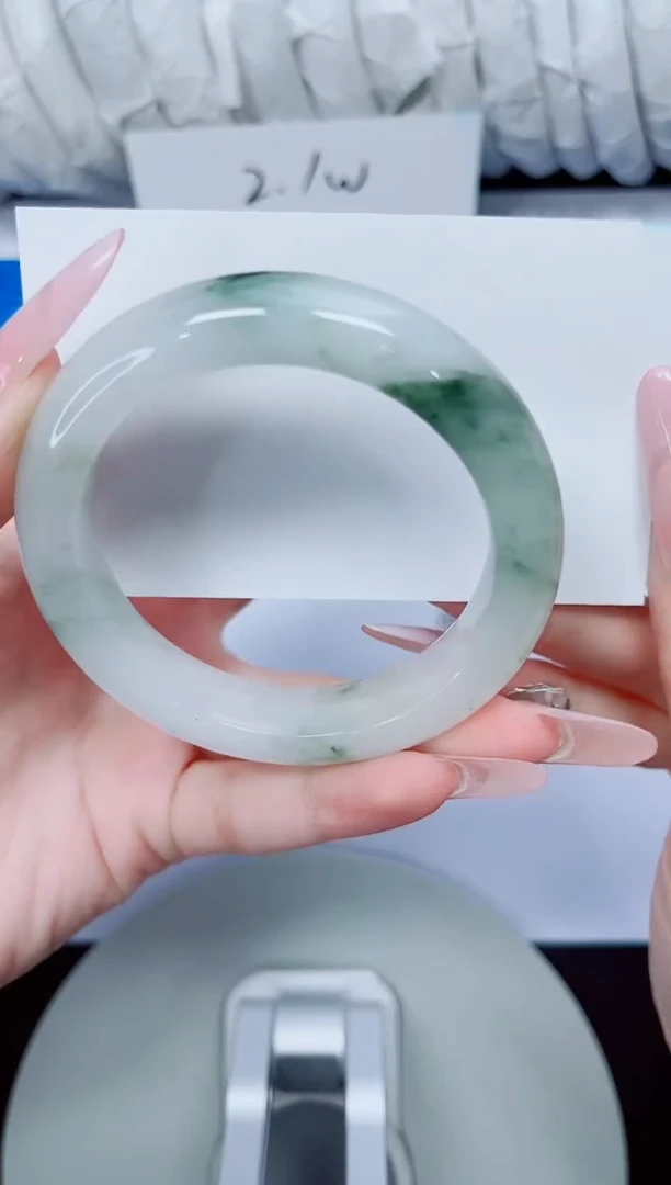 石英质玉手镯未镶嵌188/52.4