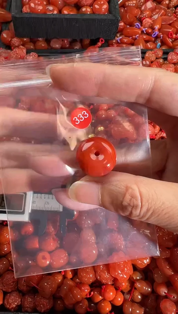 【闪购商品】南红玛瑙颈饰未镶嵌1