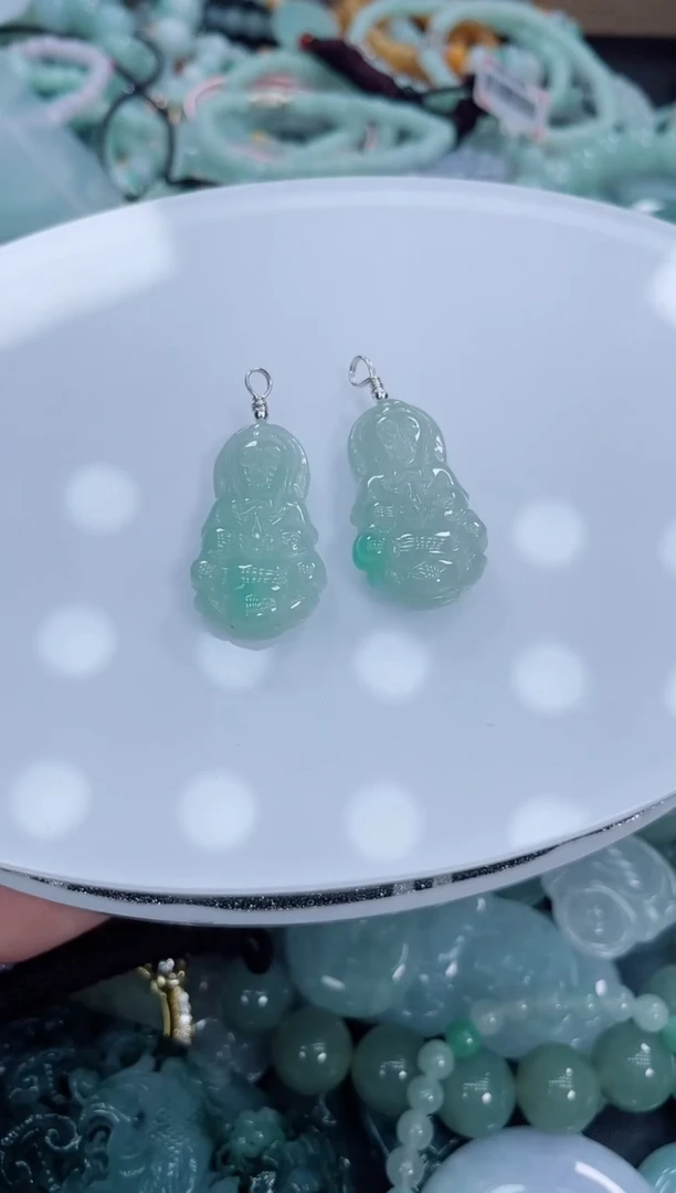 翡翠未镶嵌颈饰237