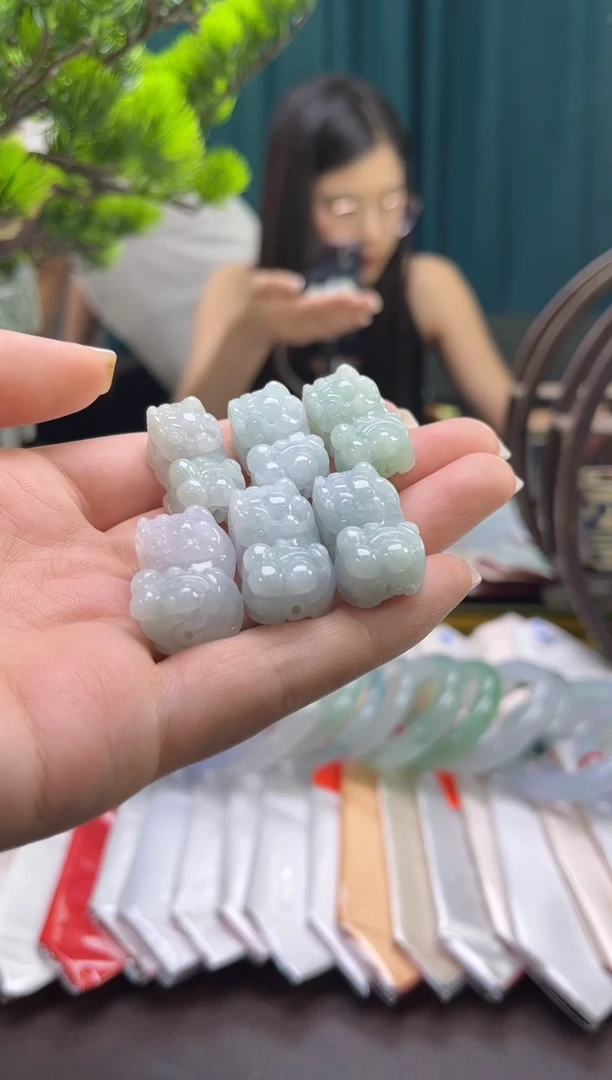 吊坠(不含链)未镶嵌翡翠多样性发货1件