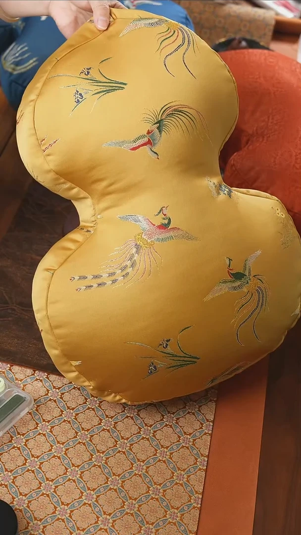 葫芦抱枕...............
