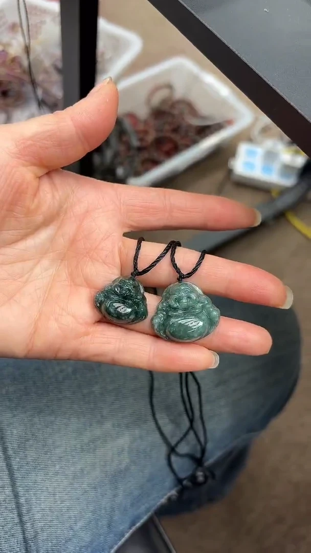 颈饰未镶嵌翡翠翡翠小佛公微瑕（多样性发其一）X-4