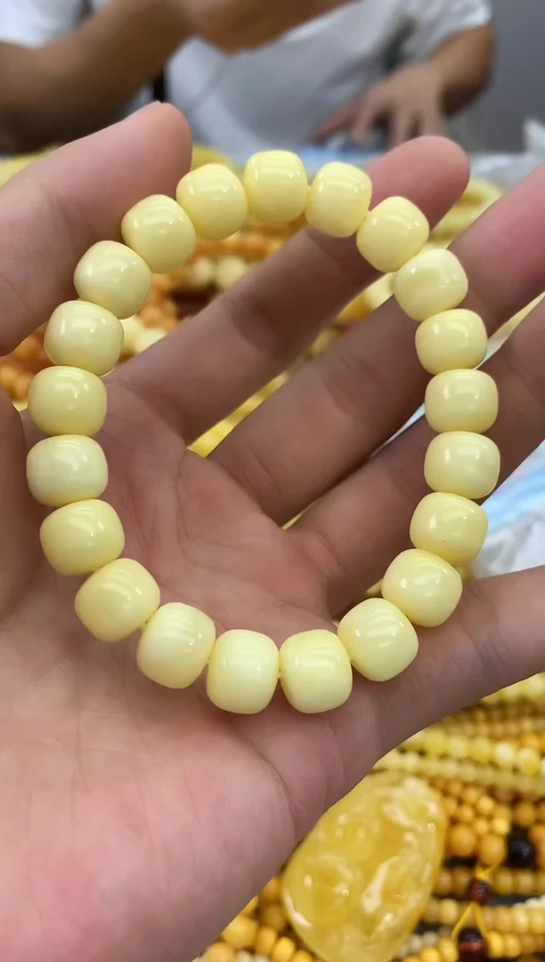 裸石琥珀未镶嵌手串