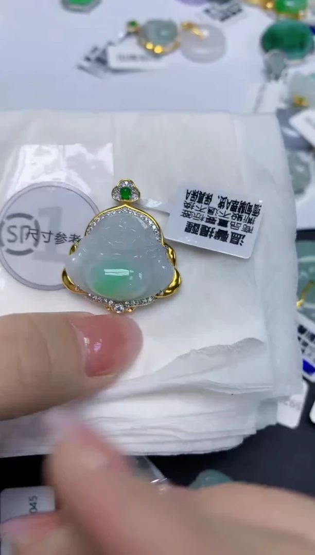 颈饰未镶嵌翡翠天然缅甸翡翠A货多样性发一件